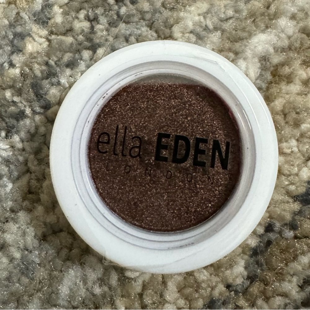 Ella Eden London Eyeshadow Single WILLOW 3 for 3 for $22